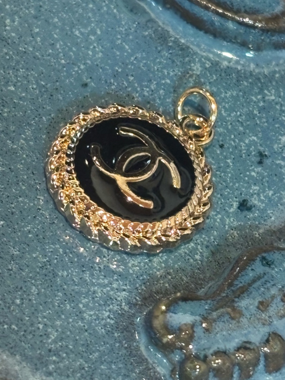 Black & Gold Style Medallion Charm 🖤✨ Designer Inspired Pendant
